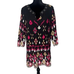 🌹Fashion Bug - Black and Pink Floral Tunic w/ Grommets - Size 1X